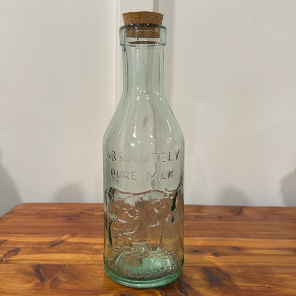 Absolutely Pure Milk Green Glass Bottle w/ Cork Stopper Made in Spain - Picture 1 of 5